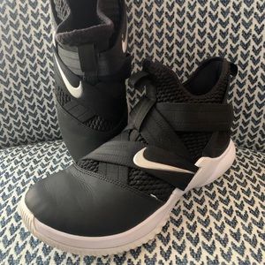Excellent condition Nike shoes